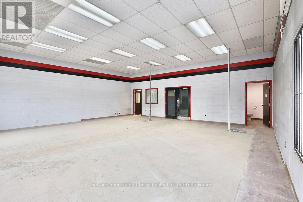 388 - 390 Romeo Street S, Stratford, Ontario  N5A 4T9 - Photo 4 - X10780510