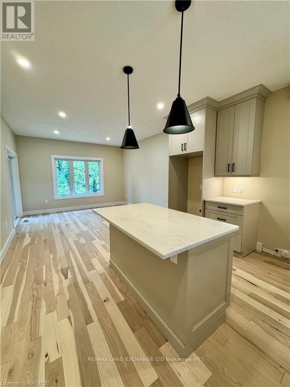 15 Nyah Court, Kincardine, Ontario  N0G 2T0 - Photo 2 - X10846057