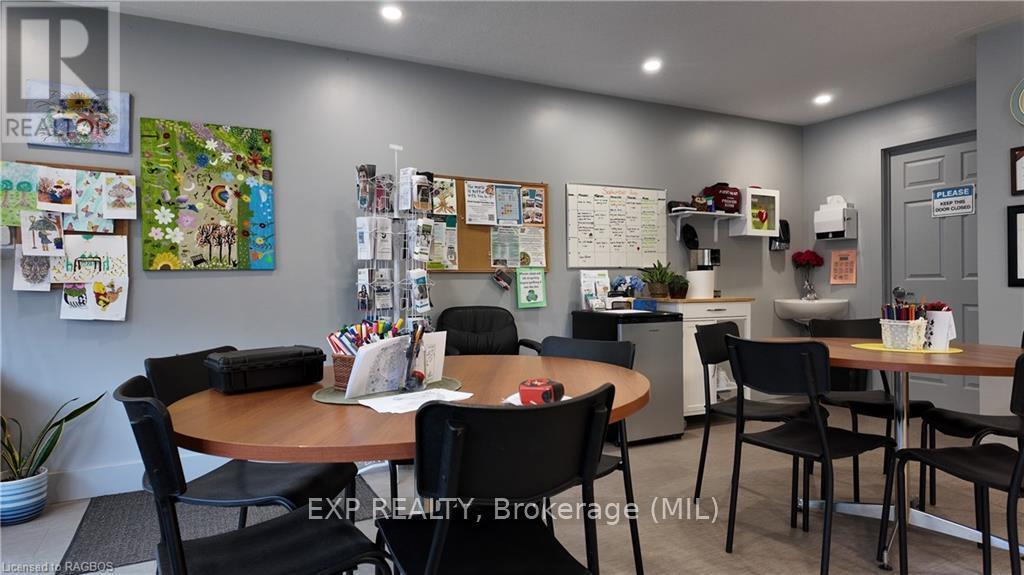 290 10th Street, Hanover, Ontario  N4N 1P2 - Photo 12 - X10846795