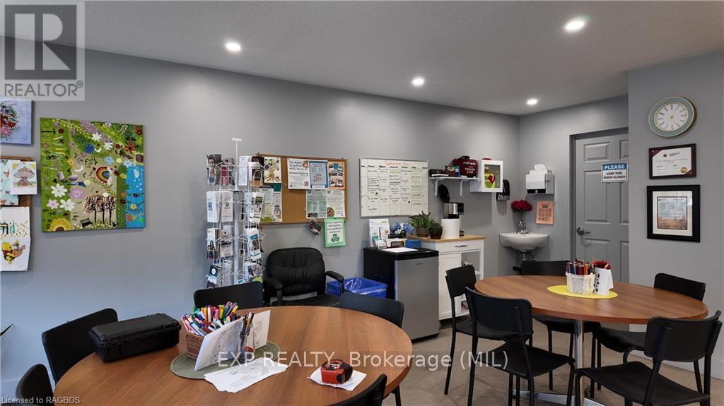 290 10th Street, Hanover, Ontario  N4N 1P2 - Photo 13 - X10846795