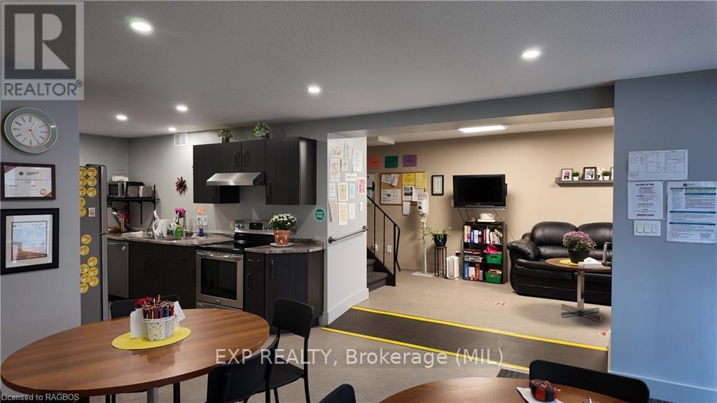 290 10th Street, Hanover, Ontario  N4N 1P2 - Photo 14 - X10846795