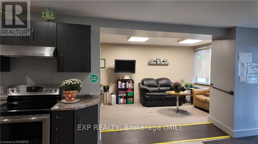 290 10th Street, Hanover, Ontario  N4N 1P2 - Photo 15 - X10846795