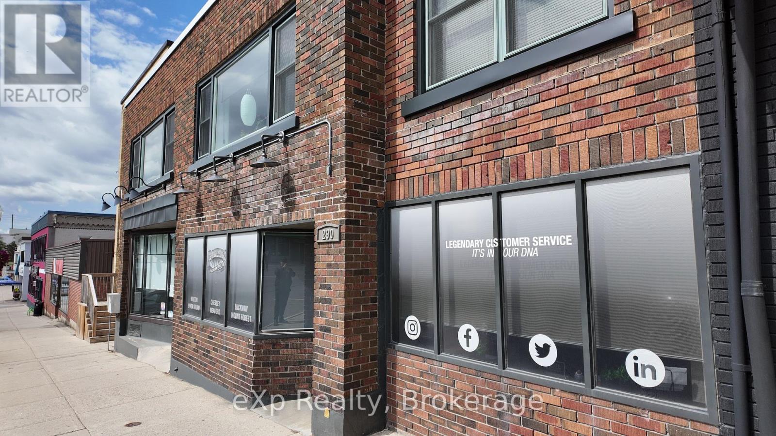 290 10th Street, Hanover, Ontario  N4N 1P2 - Photo 3 - X10846795