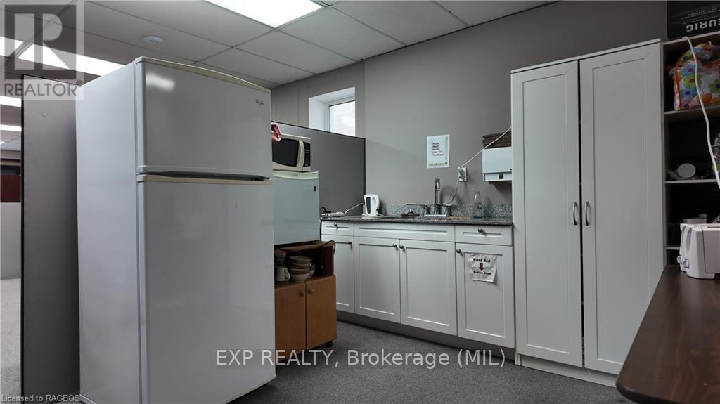 290 10th Street, Hanover, Ontario  N4N 1P2 - Photo 7 - X10846795