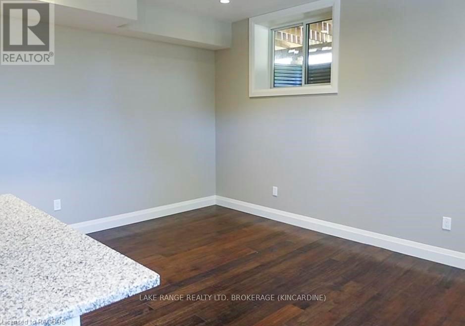 B - 1195 Queen Street, Kincardine, Ontario  N2Z 1G6 - Photo 12 - X10846822