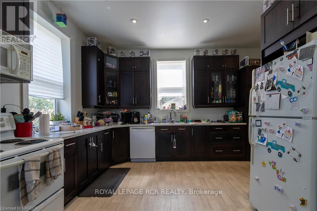 424 Royal Street E, North Perth, Ontario  N4W 2S3 - Photo 12 - X10845881