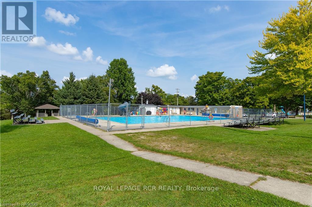 424 Royal Street E, North Perth, Ontario  N4W 2S3 - Photo 29 - X10845881