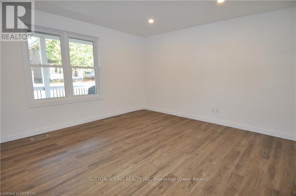 601 7th St A E, Owen Sound, Ontario  N4K 1K4 - Photo 3 - X10847038