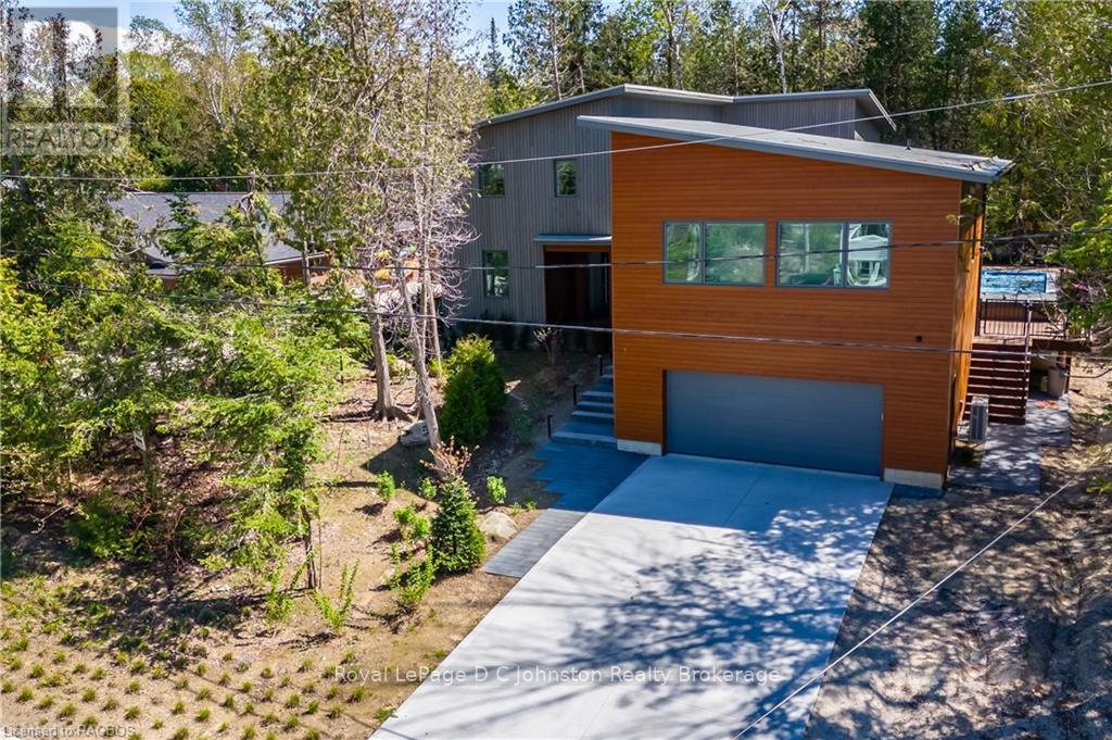 9 HEMLOCK STREET, Saugeen Shores, Ontario