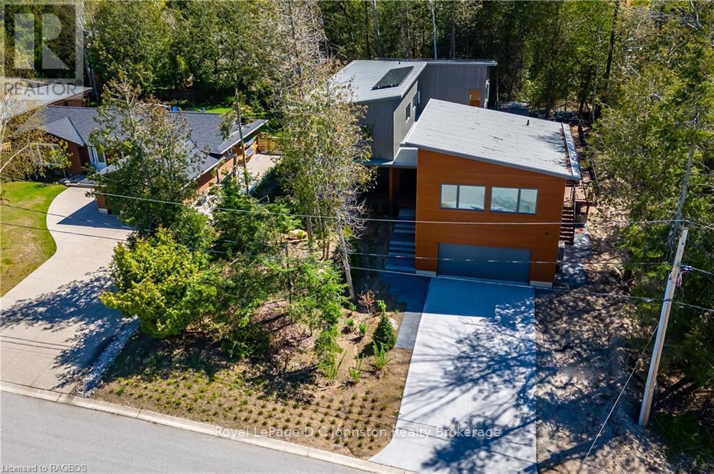 9 Hemlock Street, Saugeen Shores, Ontario  N0H 2L0 - Photo 2 - X10846206