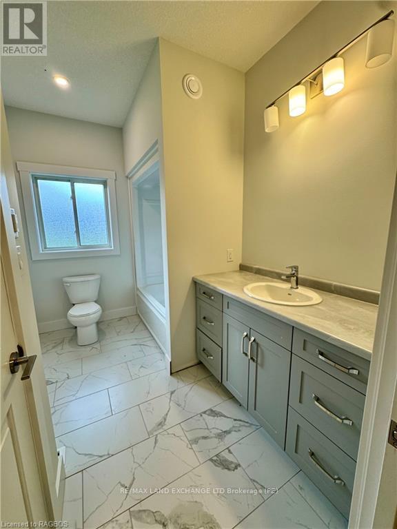 48 John Crescent, Brockton, Ontario  N0G 1J0 - Photo 11 - X10846352