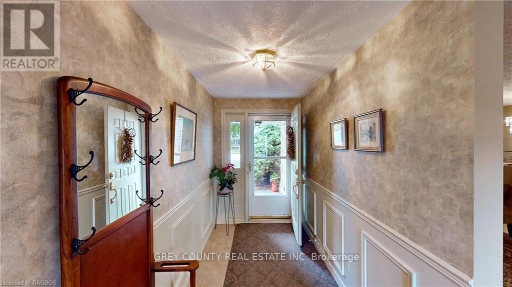 63 Greyview Drive, Grey Highlands, Ontario  N0C 1H0 - Photo 4 - X10846495