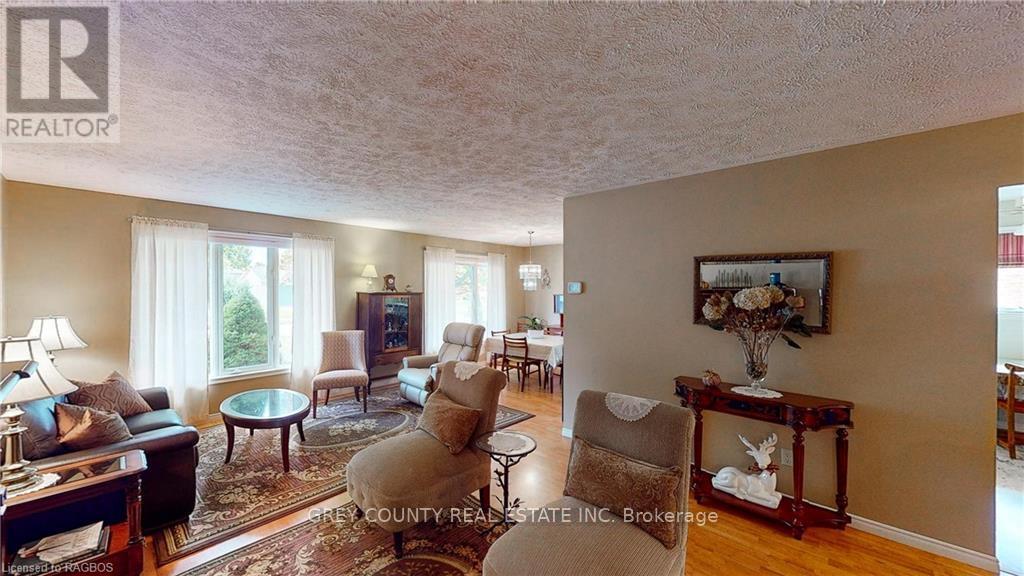 63 Greyview Drive, Grey Highlands, Ontario  N0C 1H0 - Photo 6 - X10846495