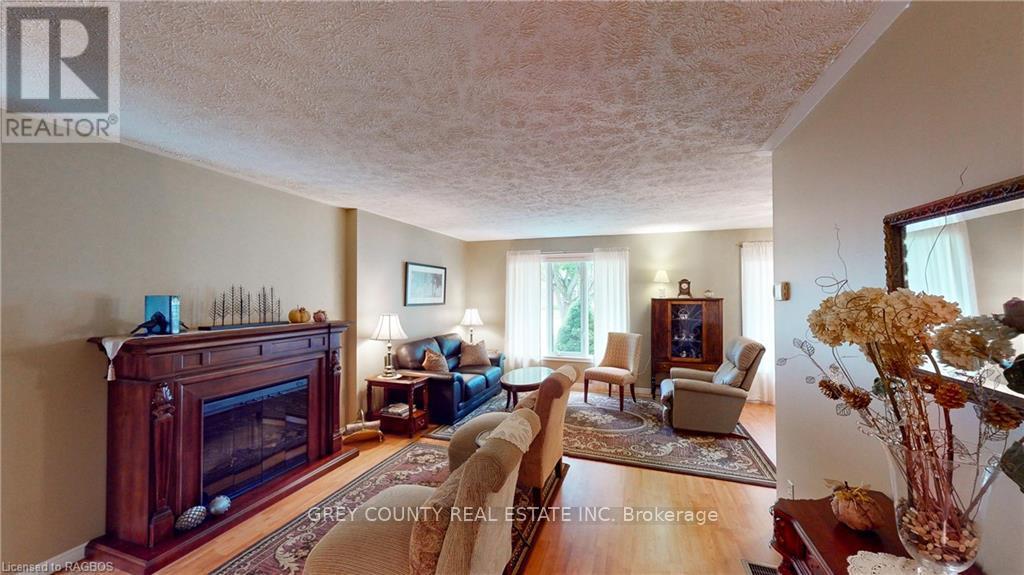63 Greyview Drive, Grey Highlands, Ontario  N0C 1H0 - Photo 7 - X10846495