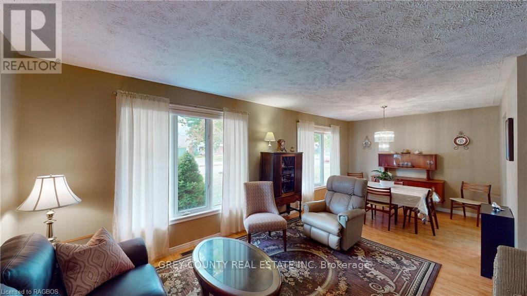 63 Greyview Drive, Grey Highlands, Ontario  N0C 1H0 - Photo 8 - X10846495