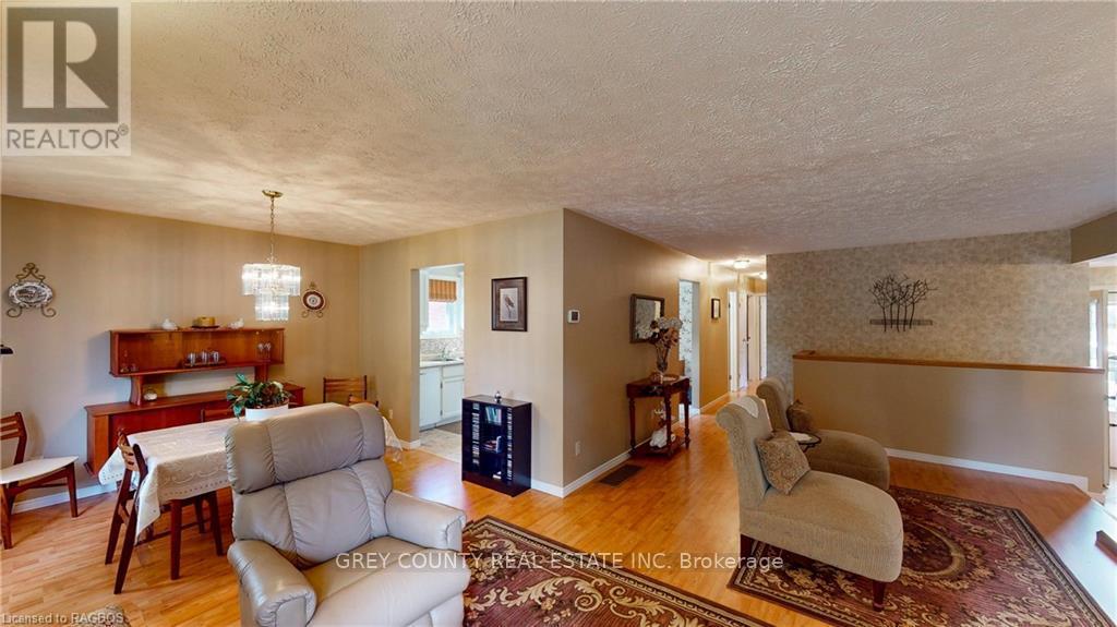 63 Greyview Drive, Grey Highlands, Ontario  N0C 1H0 - Photo 9 - X10846495