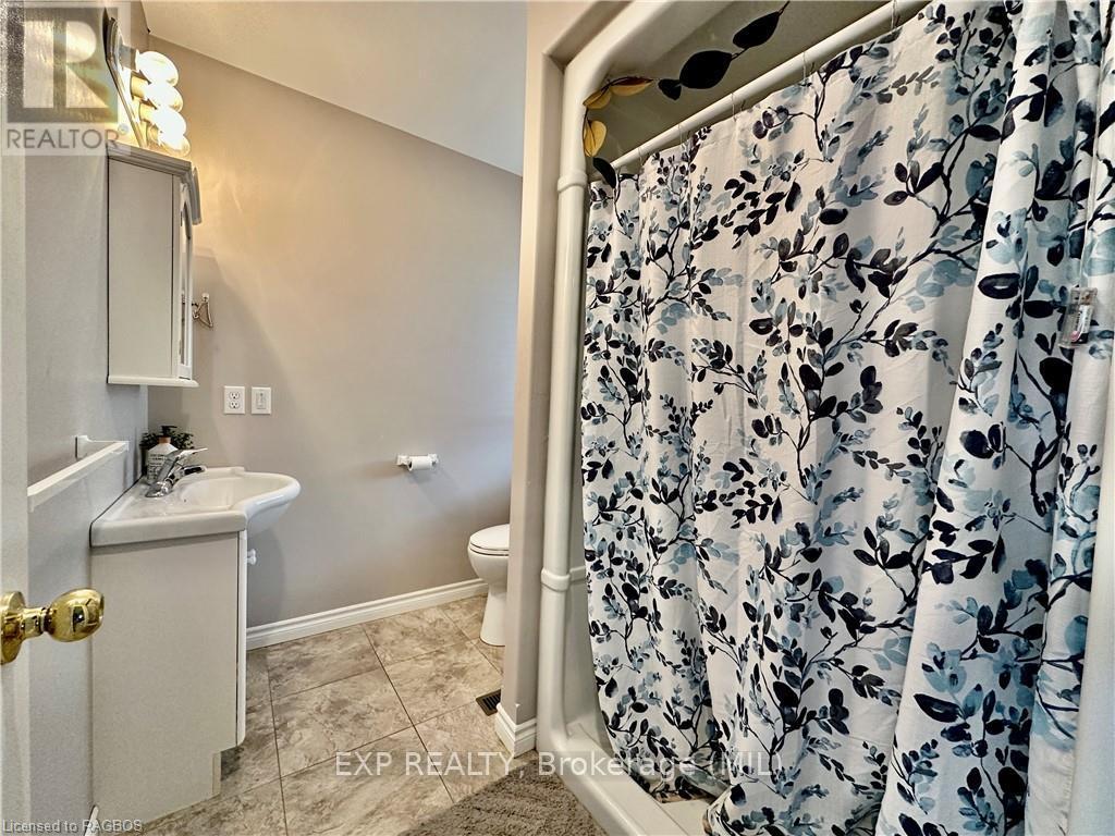 676 23rd Avenue, Hanover, Ontario  N4N 3X4 - Photo 11 - X10847097