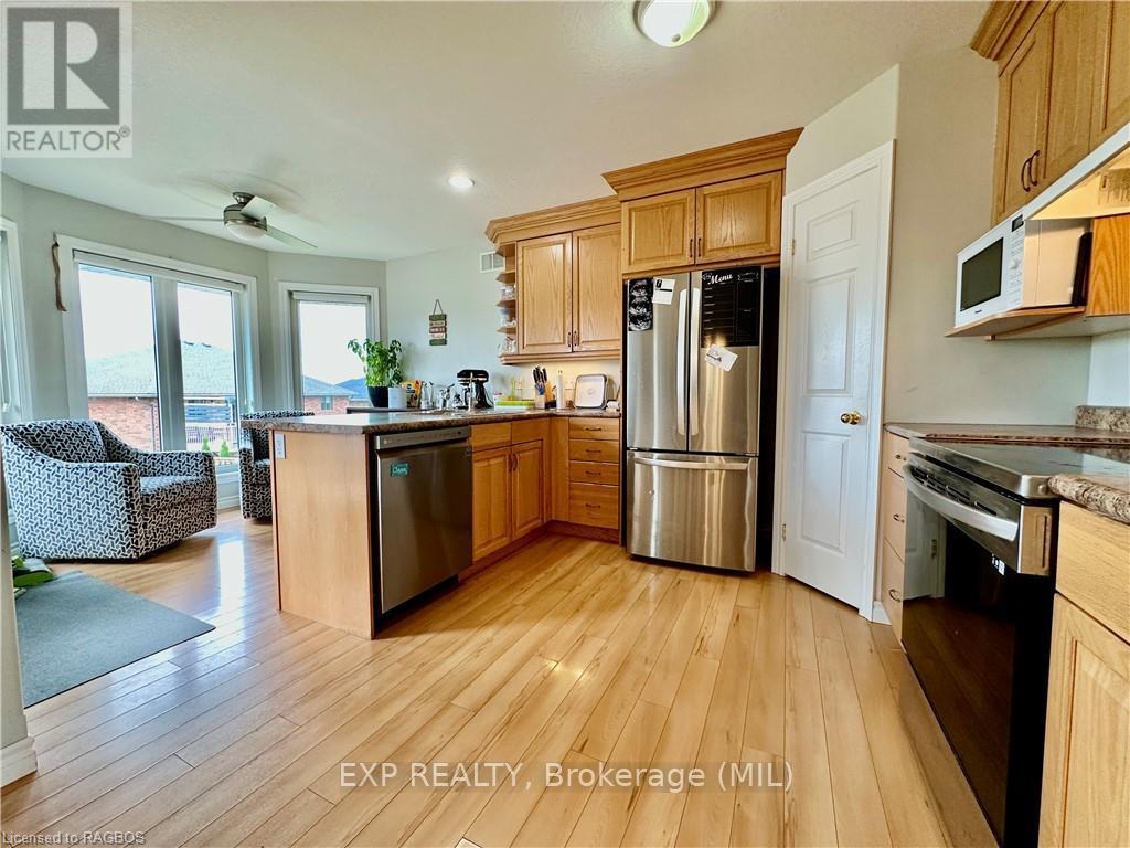 676 23rd Avenue, Hanover, Ontario  N4N 3X4 - Photo 5 - X10847097