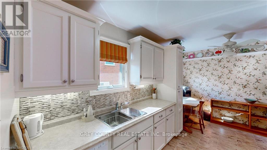 63 Greyview Drive, Grey Highlands, Ontario  N0C 1H0 - Photo 16 - X10846495