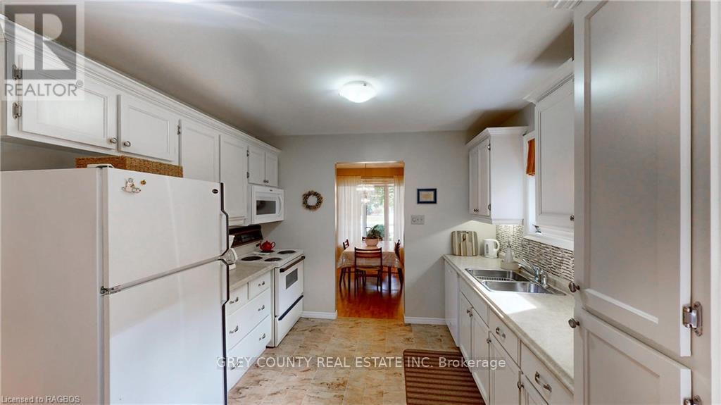 63 Greyview Drive, Grey Highlands, Ontario  N0C 1H0 - Photo 18 - X10846495