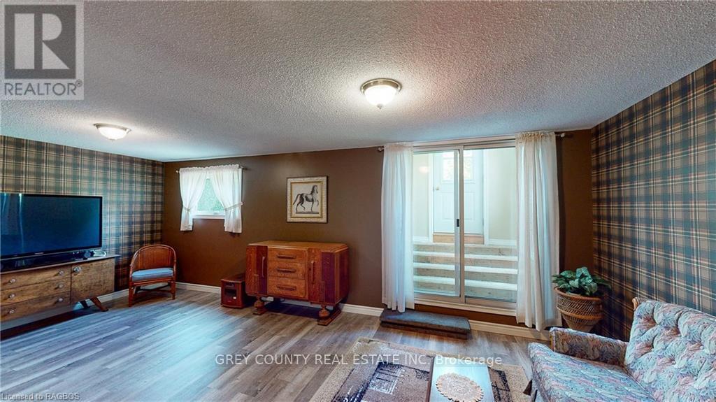 63 Greyview Drive, Grey Highlands, Ontario  N0C 1H0 - Photo 28 - X10846495