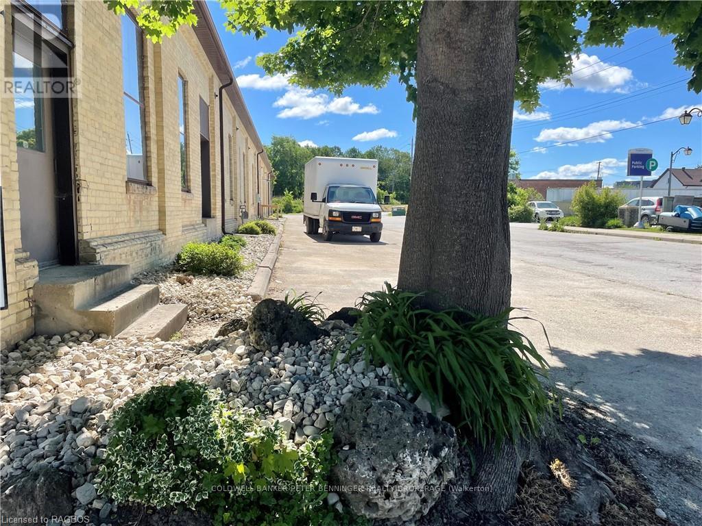 106 Colborne Street N, Brockton, Ontario  N0G 2V0 - Photo 2 - X10846981