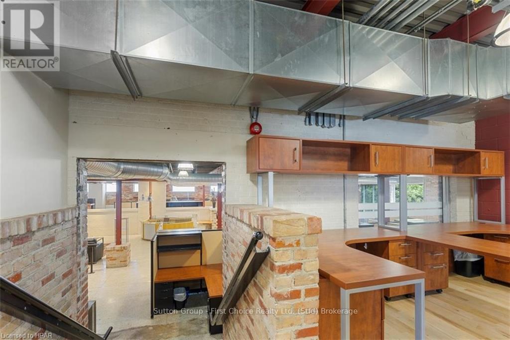 Rear - 107 Erie Street, Stratford, Ontario  N5A 2M5 - Photo 14 - X10782243