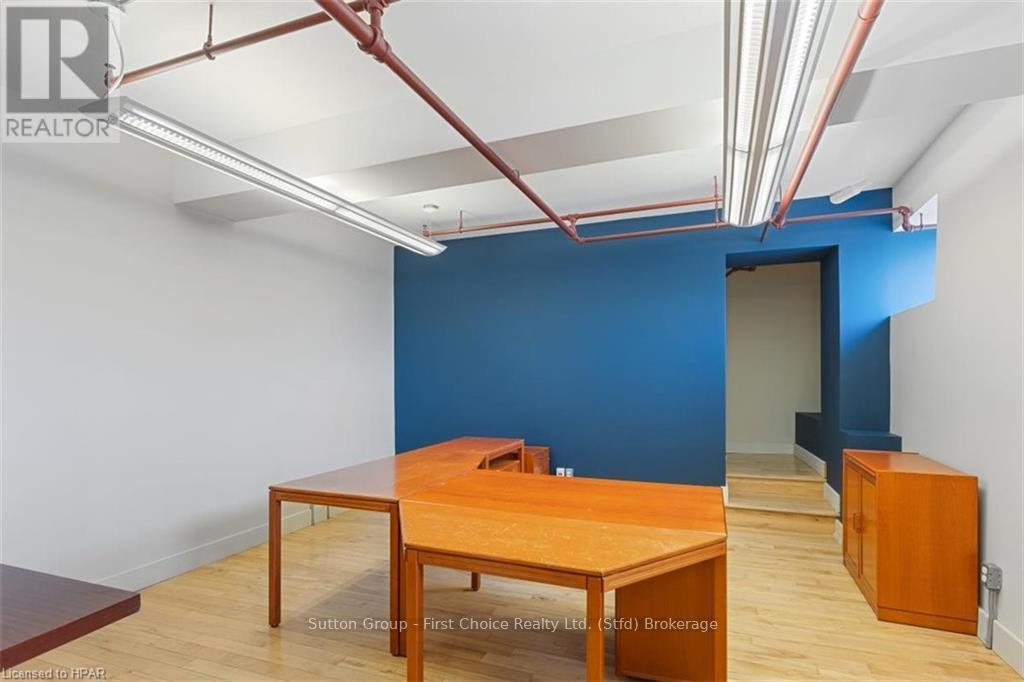 Rear - 107 Erie Street, Stratford, Ontario  N5A 2M5 - Photo 17 - X10782243