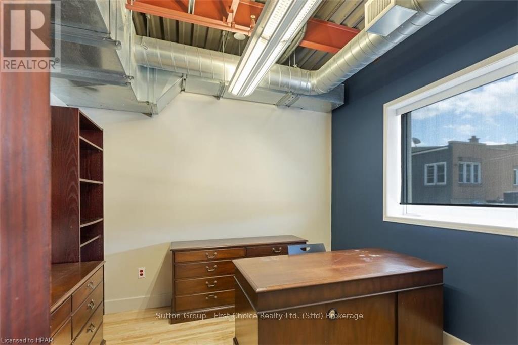 Rear - 107 Erie Street, Stratford, Ontario  N5A 2M5 - Photo 18 - X10782243