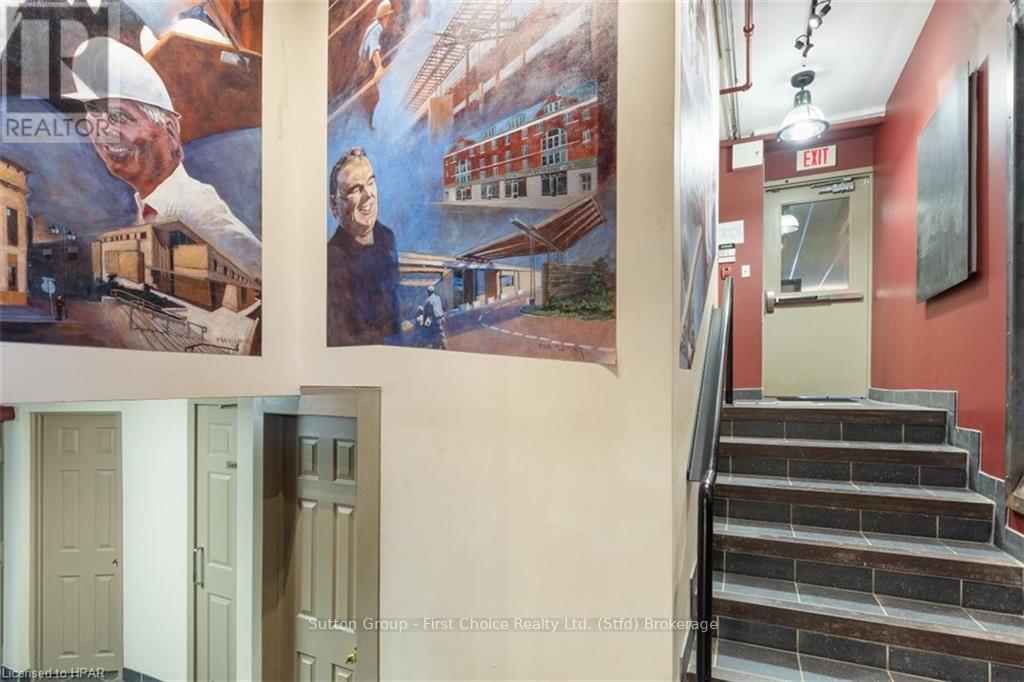 Rear - 107 Erie Street, Stratford, Ontario  N5A 2M5 - Photo 23 - X10782243