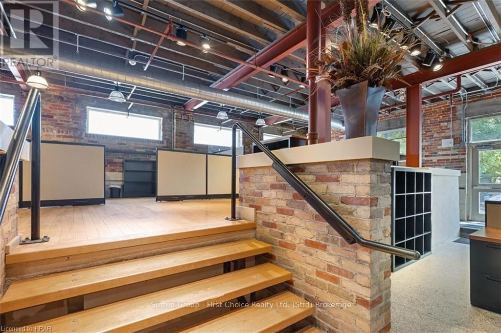 Rear - 107 Erie Street, Stratford, Ontario  N5A 2M5 - Photo 7 - X10782243