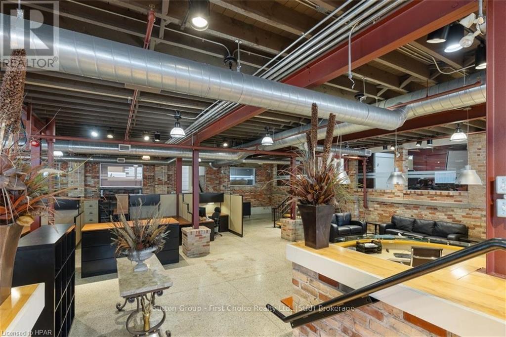 Rear - 107 Erie Street, Stratford, Ontario  N5A 2M5 - Photo 8 - X10782243