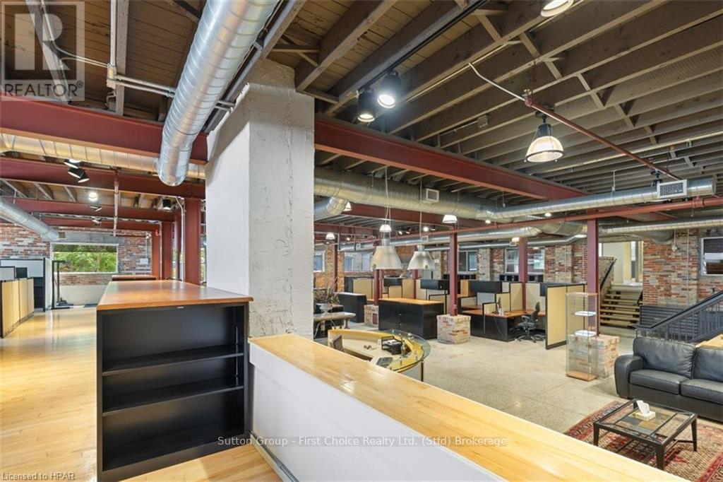 Rear - 107 Erie Street, Stratford, Ontario  N5A 2M5 - Photo 9 - X10782243