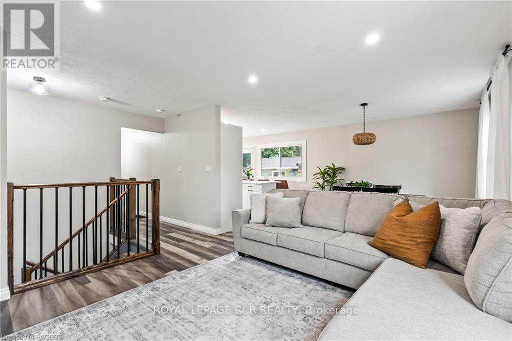 227 12th Avenue, Hanover, Ontario  N4N 2T1 - Photo 6 - X10847833