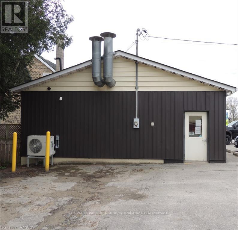 203 Garafraxa Street S, West Grey (Durham), Ontario  N0G 1R0 - Photo 13 - X10848117