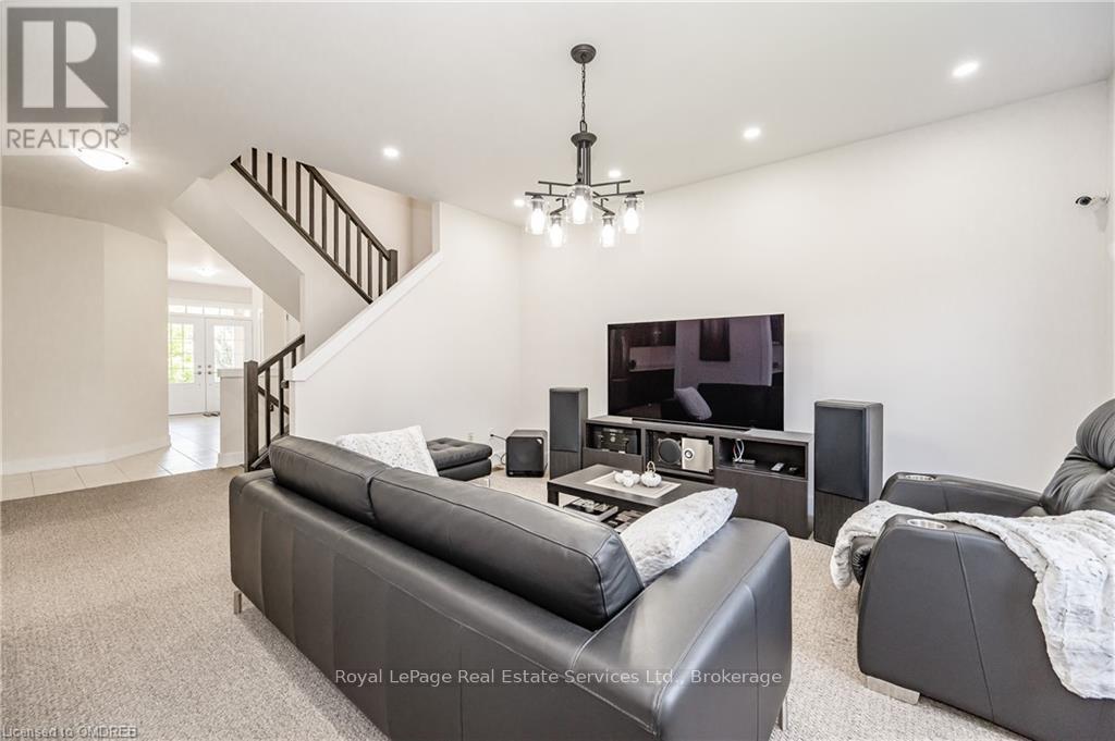 46 Creek Ridge Street, Kitchener, Ontario  N2R 0B6 - Photo 11 - X10443904