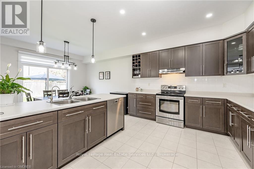 46 Creek Ridge Street, Kitchener, Ontario  N2R 0B6 - Photo 12 - X10443904