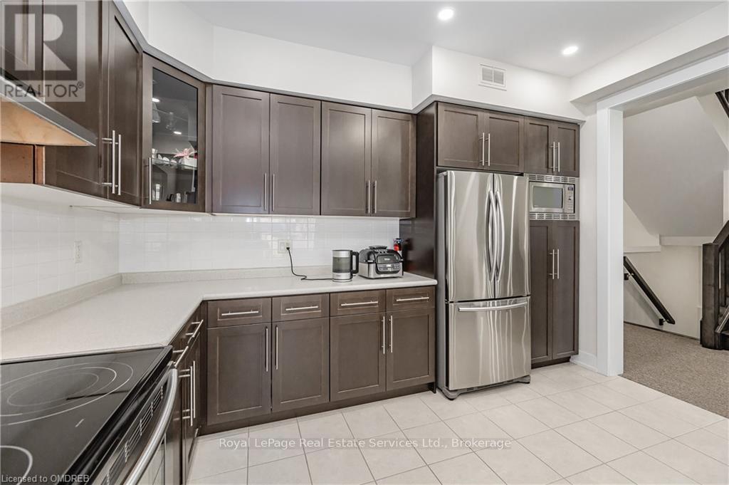46 Creek Ridge Street, Kitchener, Ontario  N2R 0B6 - Photo 14 - X10443904