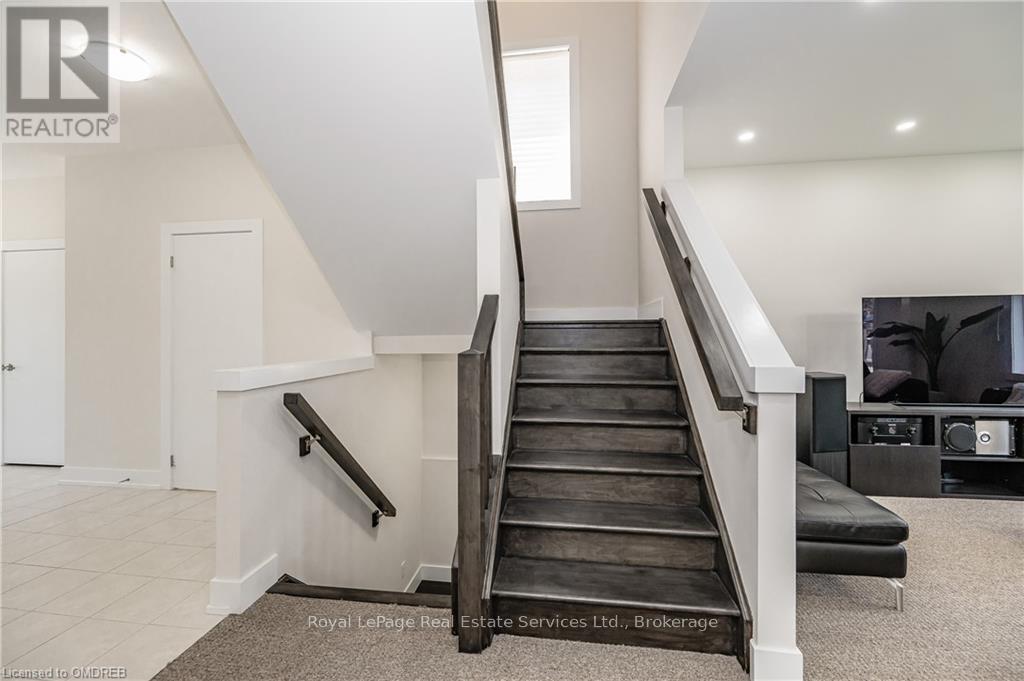 46 Creek Ridge Street, Kitchener, Ontario  N2R 0B6 - Photo 18 - X10443904