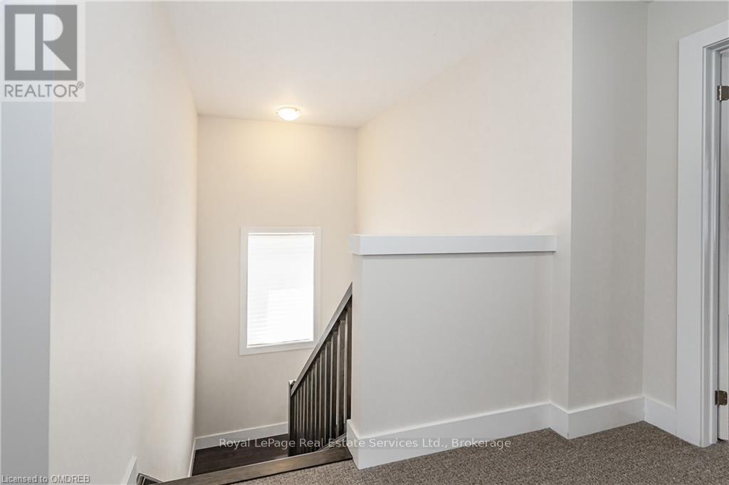 46 Creek Ridge Street, Kitchener, Ontario  N2R 0B6 - Photo 19 - X10443904