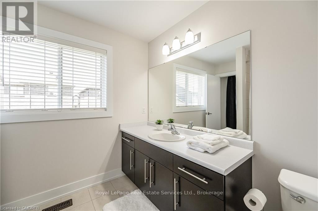46 Creek Ridge Street, Kitchener, Ontario  N2R 0B6 - Photo 23 - X10443904