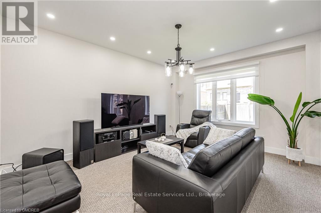 46 Creek Ridge Street, Kitchener, Ontario  N2R 0B6 - Photo 9 - X10443904