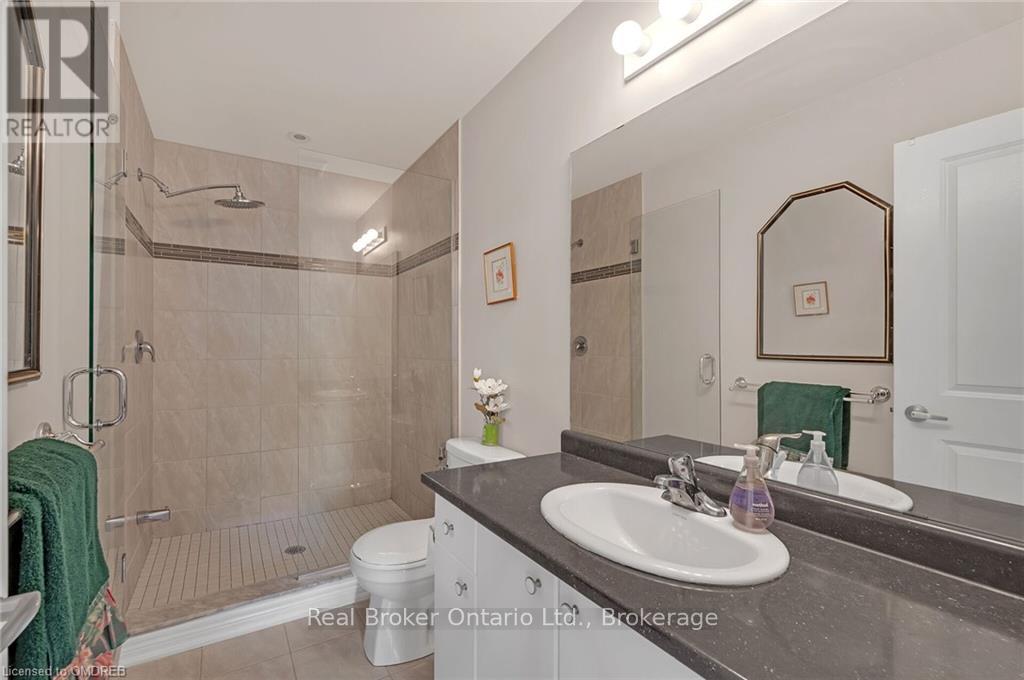 93 Southshore Crescent, Hamilton (Lakeshore), Ontario  L8E 0J3 - Photo 31 - X11880101