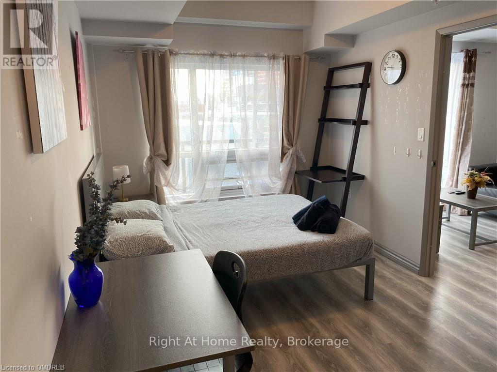 B510 - 275 Larch Street, Waterloo, Ontario  N2L 0J2 - Photo 15 - X11880127