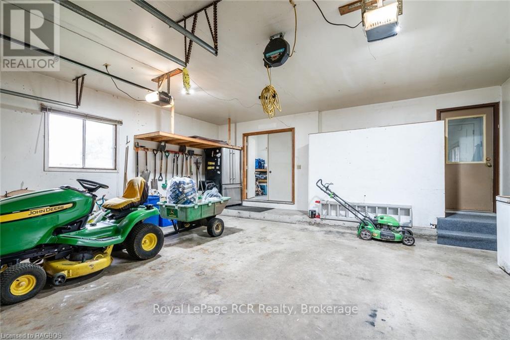 216 Fisher Crescent, West Grey, Ontario  N0G 1C0 - Photo 38 - X10847326