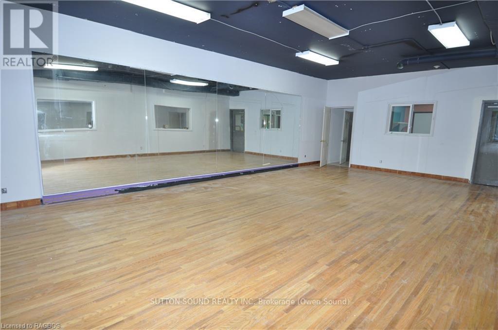 232 8th Street E, Owen Sound, Ontario  N4K 1L1 - Photo 3 - X10848259