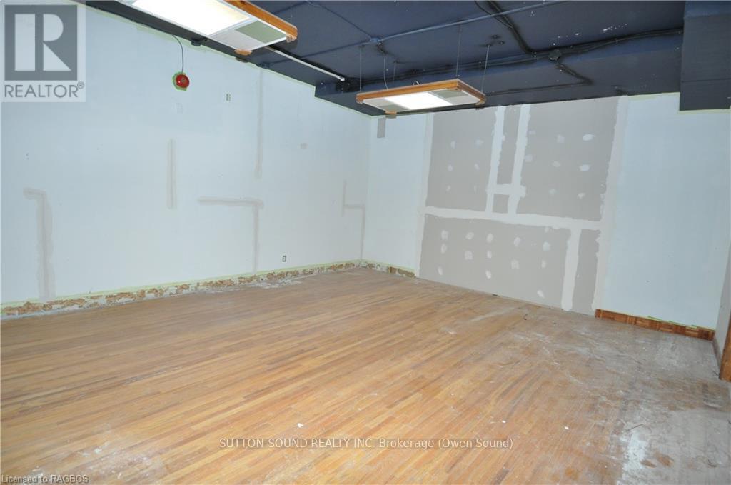 232 8th Street E, Owen Sound, Ontario  N4K 1L1 - Photo 4 - X10848259