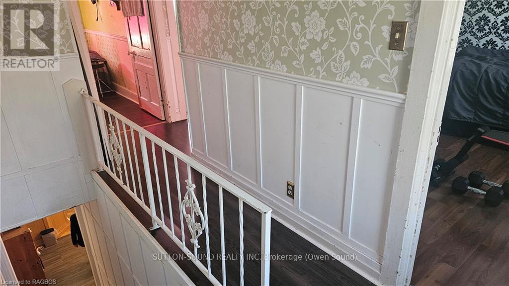 868 4th W, Owen Sound, Ontario  N4K 2N7 - Photo 12 - X10848047