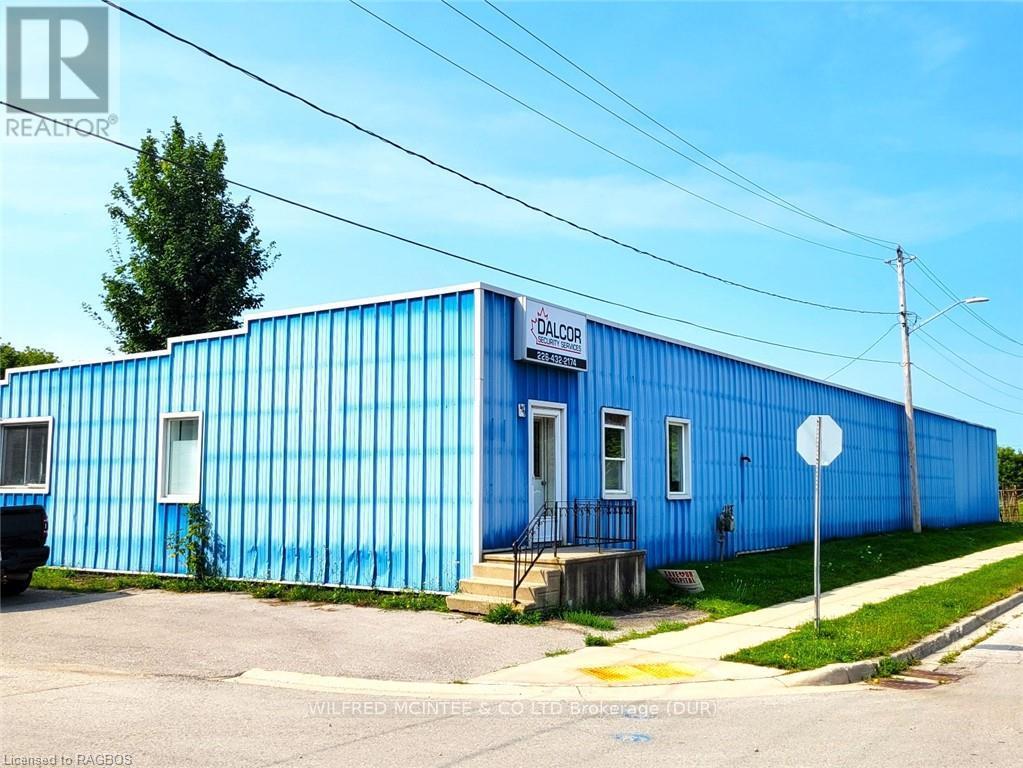 409 Saddler Street W, West Grey, Ontario  N0G 1R0 - Photo 1 - X10848740