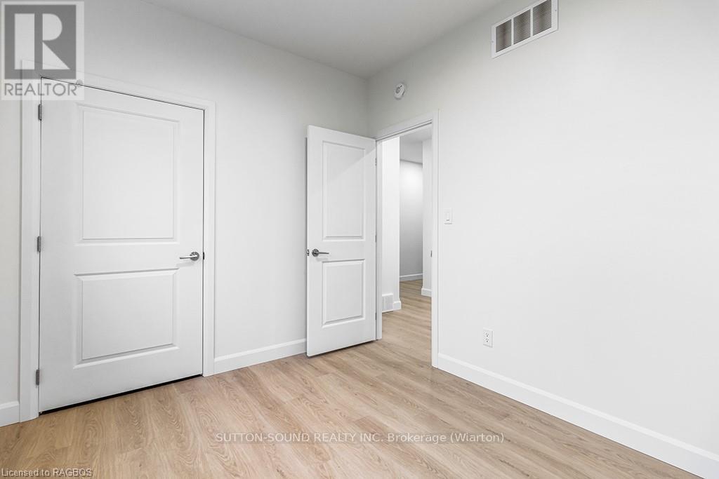 203 - 535 Isaac Street, South Bruce Peninsula, Ontario  N0H 2T0 - Photo 13 - X10848574